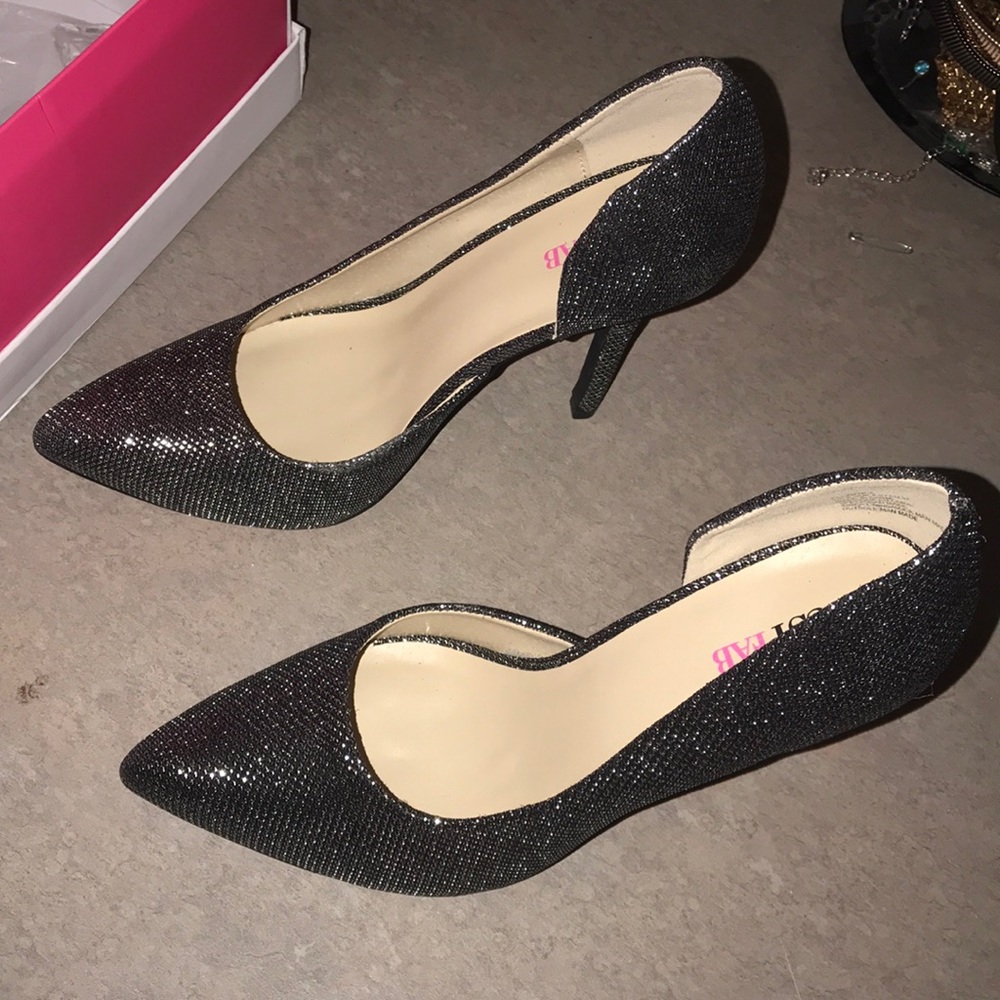Sparkle pumps